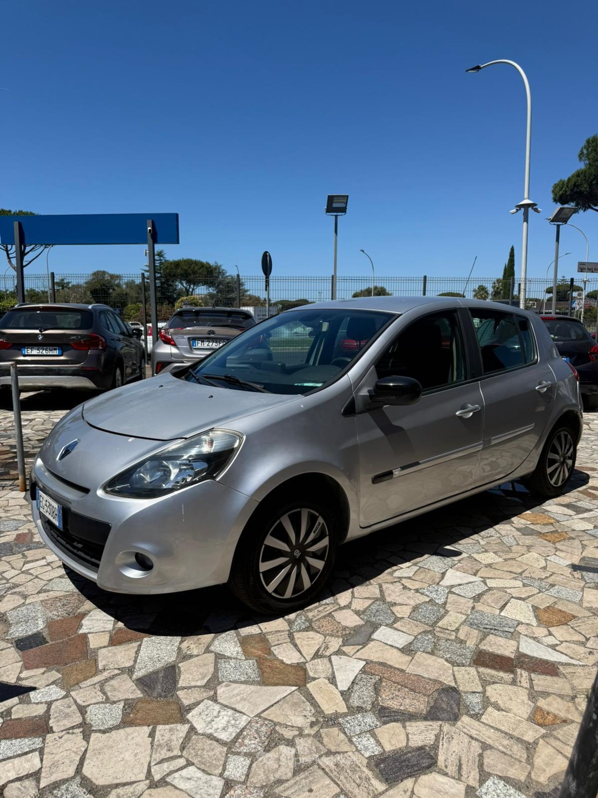 RENAULT Clio