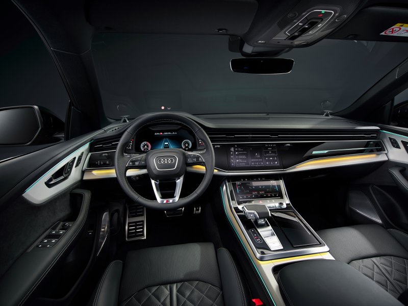 AUDI Q8 TDI 170kW quattro tip. S Line Edition — foto 2