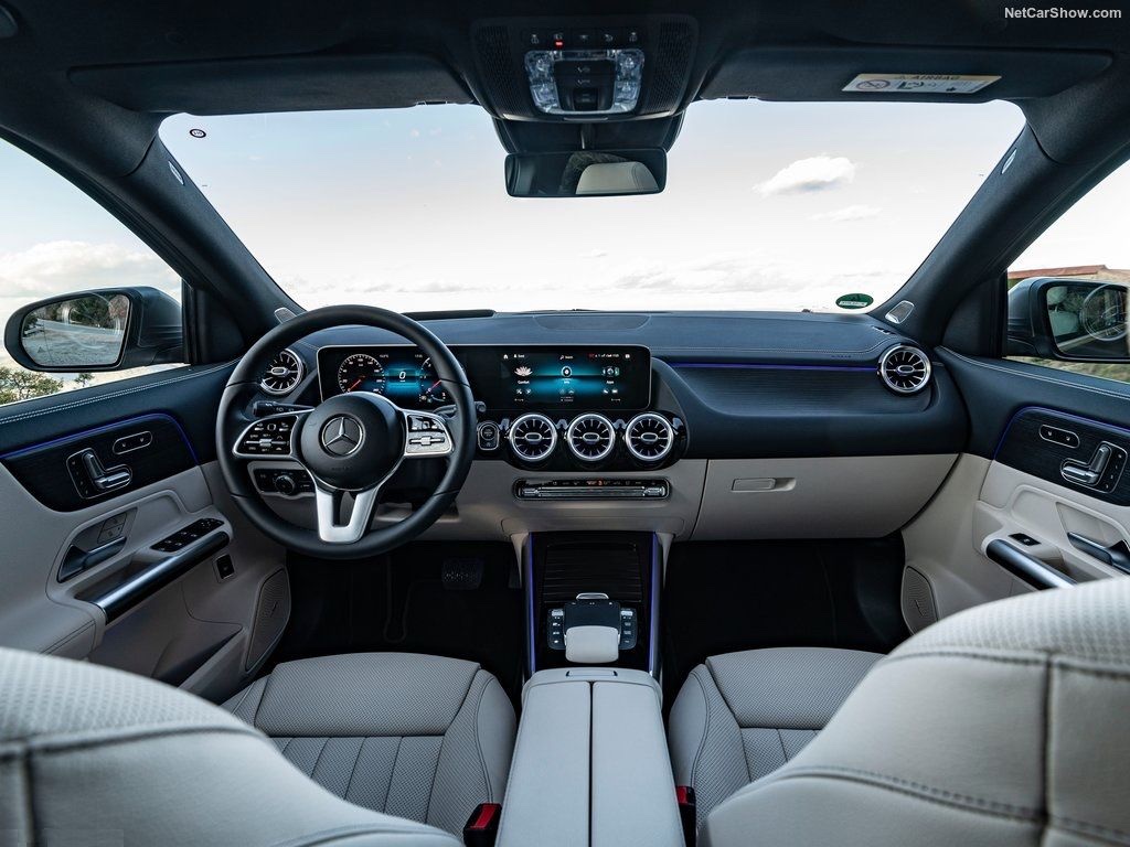 MERCEDES-BENZ CLASSE A A 180 d Business Extra — foto 2