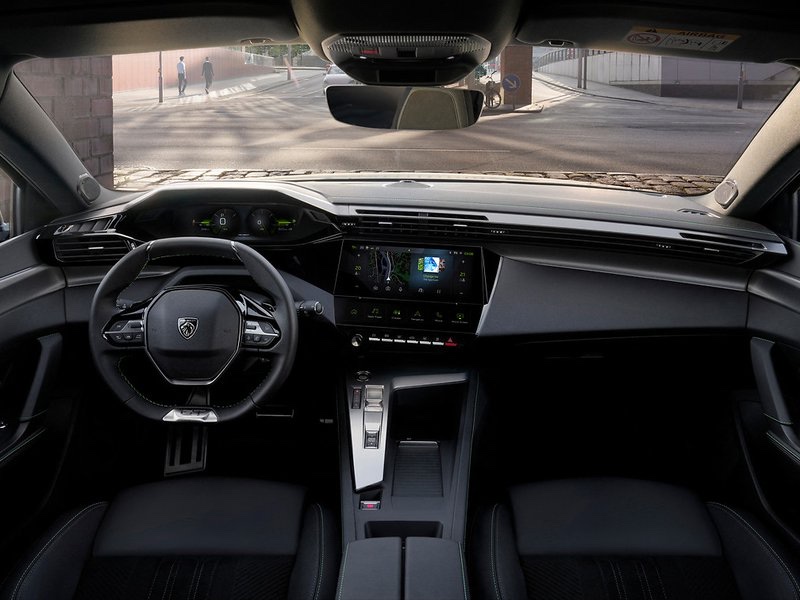 Peugeot 308 SW Allure BlueHDi 130 EAT8 S&S — foto 2